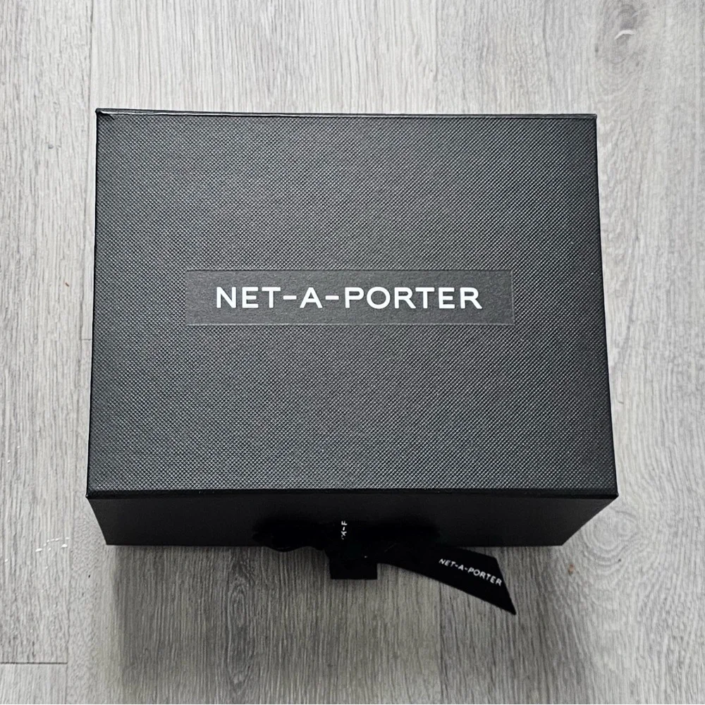 Authentic Net-A-Porter Gift Box - Picture 2 of 8
